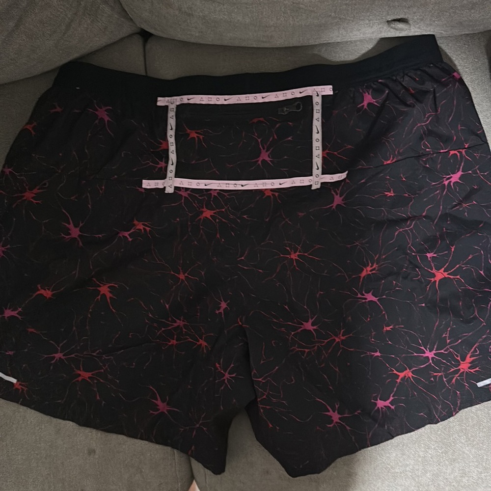 Men’s Nike shorts - Picture 2 of 3